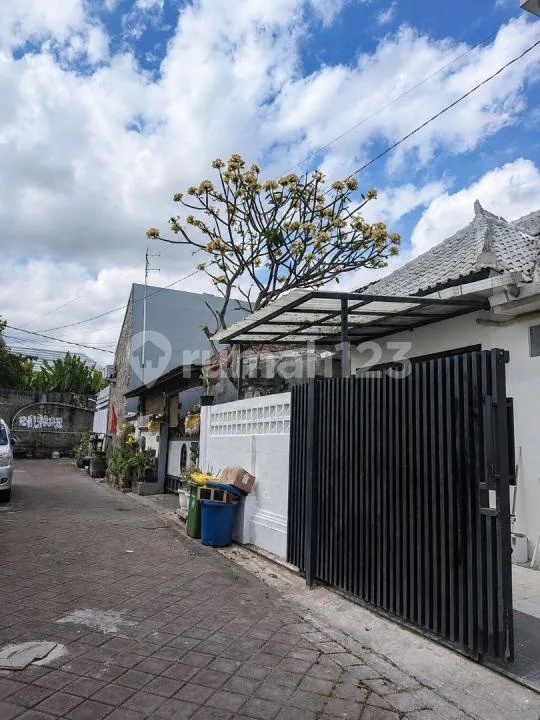 Loft Style Creative House With Mezzanine In Berawa - Real Estate in Bali