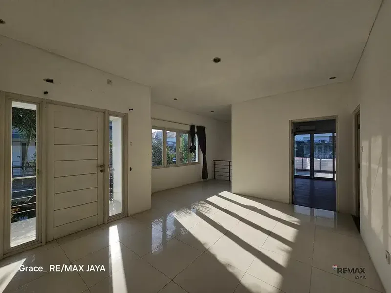Rumah Modern 3+1 Bedroom Dijual, di Area Denpasar Selatan - Real Estate in Bali