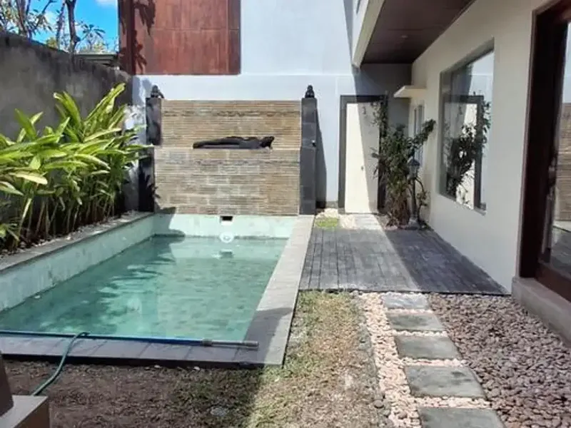 Vila 3 Kamar Tidur Disewakan, di Petitenget - Real Estate in Bali