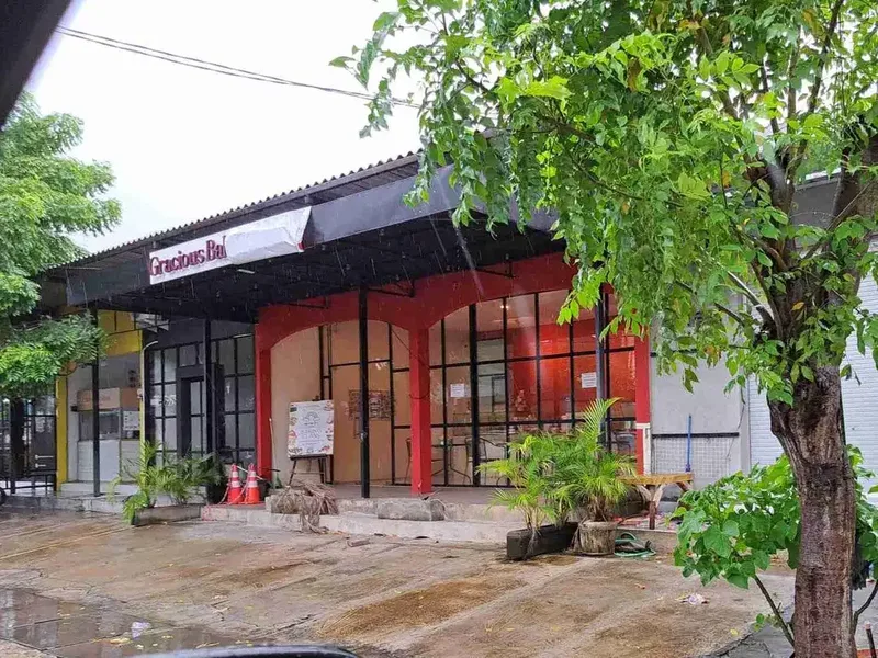 DIJUAL CEPAT TANAH dan BANGUNAN lokasi Jln. DEWI SRI SUNSET ROAD KUTA BALI - Bali in Bali