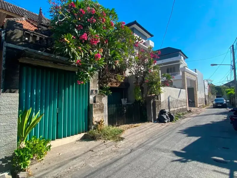 JUAL TANAH BONUS BANGUNAN RUMAH - Real Estate in Bali