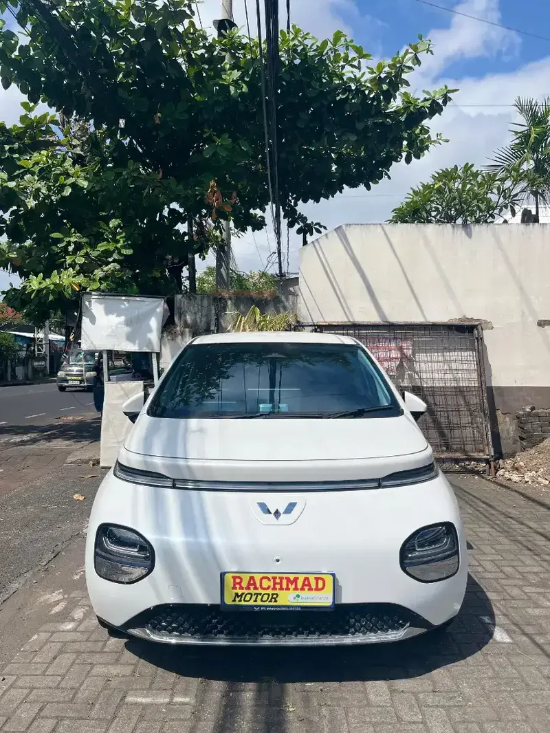 WULING CLOUD EV PRO 2024 PUTIH - Bali in Bali