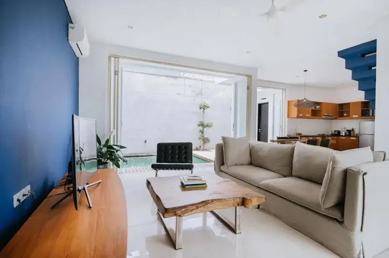 Dijual villa lantai 2 lingkungan nyaman lokasi bidadari seminyak - Bali in Bali
