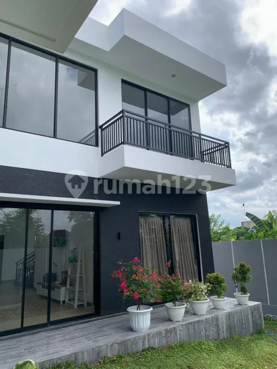 Dijual Rumah Tingkat Lt 340m2 Di Perumahan Greenlot Munggu Bali Bisa Kpr - Bali in Bali