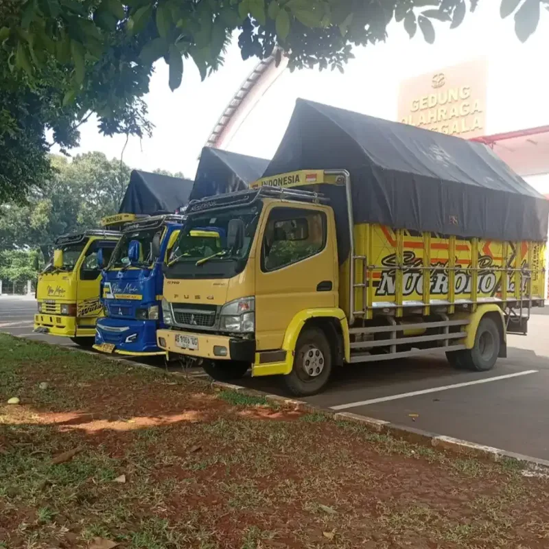 Jasa angkut pindahan rumah sewa truk Bali Jawa - Services in Bali