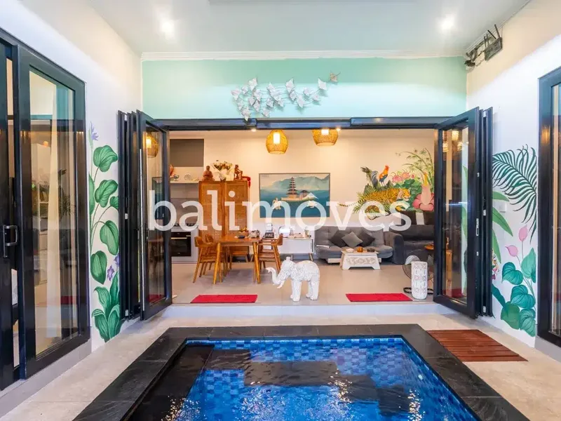 Vila Dua Kamar Tidur yang Indah di Tepi Pantai Sanur - Real Estate in Bali