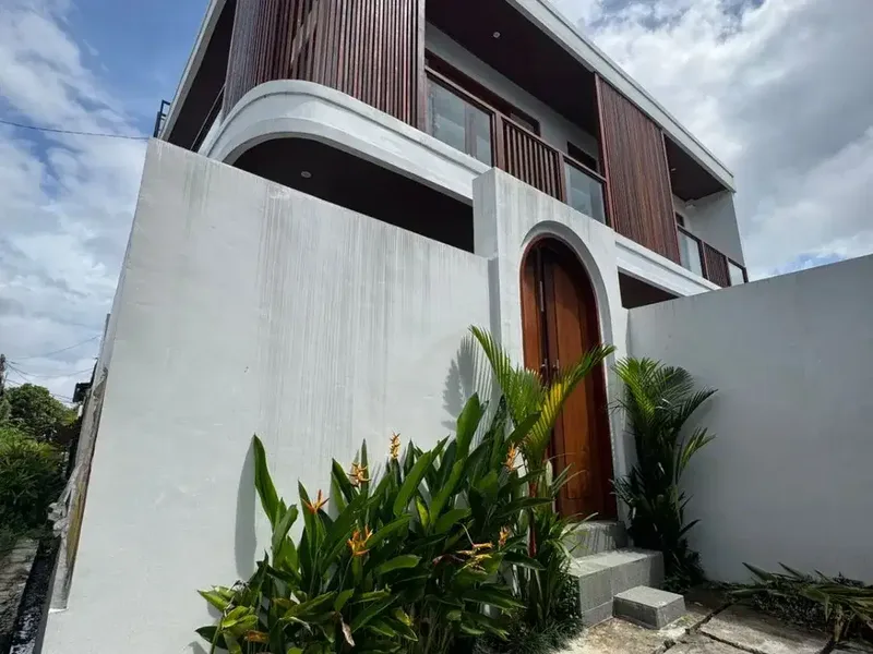 Dijual Villa Mewah Dekat Pantai di Canggu - Real Estate in Bali