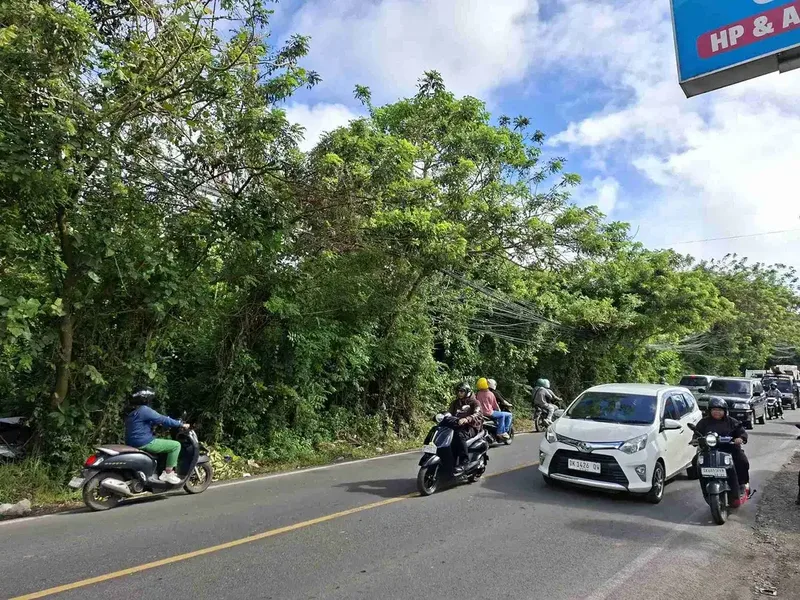 DIKONTRAKKAN TANAH JL. RAYA UTAMA ULUWATU PECATU DEKAT PANTAI BINGIN - Real Estate in Bali