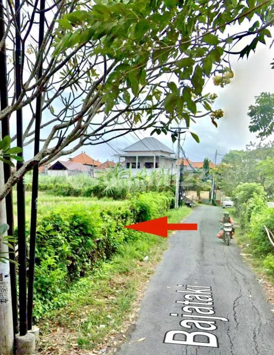 Tanah di Bajataki Gatsu Barat Dekat Jln Induk Cocok Utk Gudang & Hunian Elit - Bali in Bali