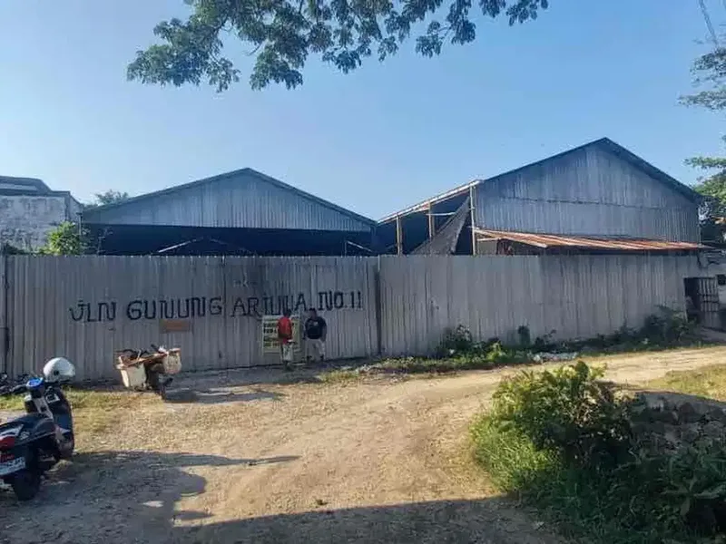 Sewa Gudang Besar 1000m2 di Kerobokan - Tanah 1280m2 - Jalan 10m Bisa Tronton - Real Estate in Bali