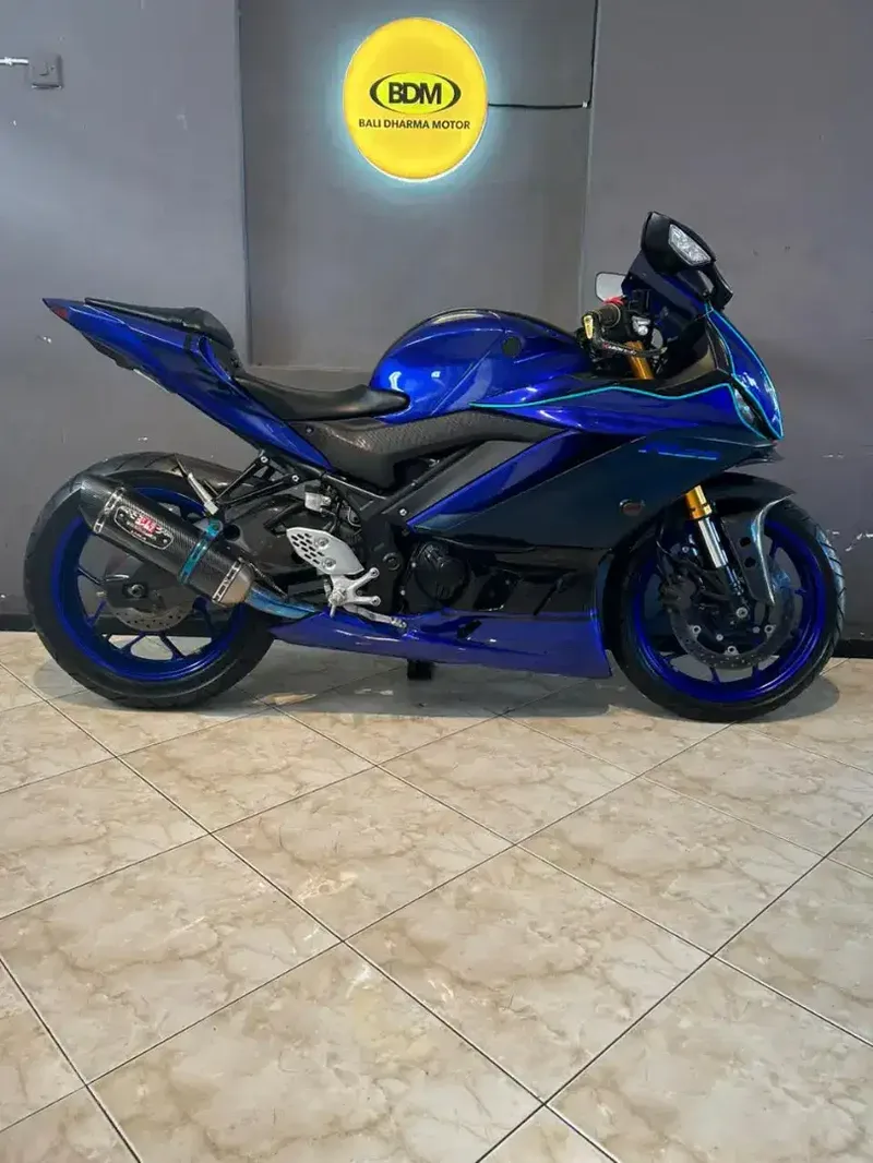 Yamaha. R 25 thn 2023 cash bli dharma motor - Vehicles in Bali