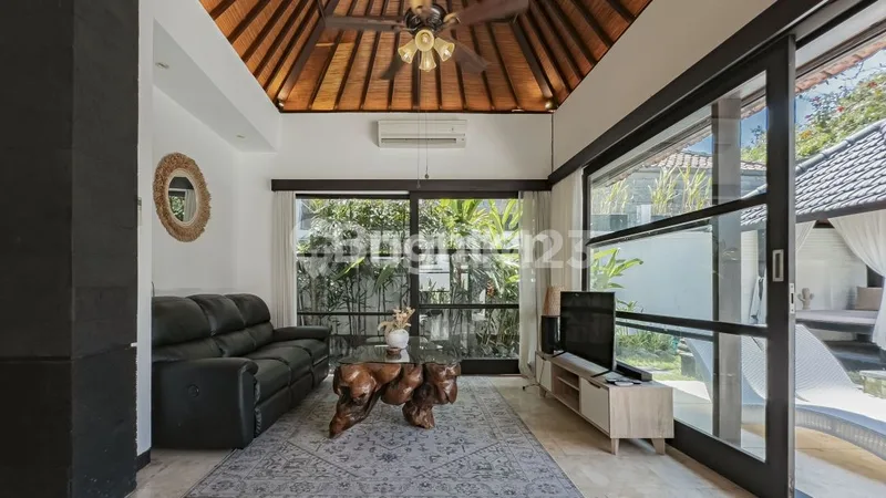VILLA DENGAN PRIVATE POOL AREA SEMINYAK - Real Estate in Bali