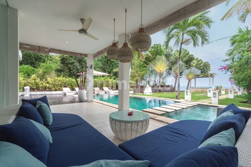B02 - Dijual Villa Tepi Pantai SHM di Dencarik Buleleng - Real Estate in Bali