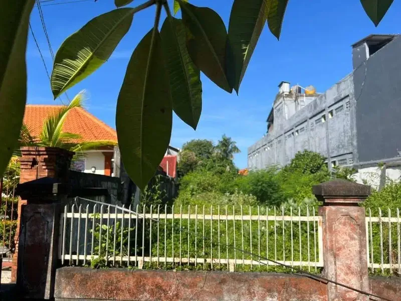 TANAH SIAP BANGUN PAGAR KELILING DEKAT LEVEL 21 MALL BALI - Real Estate in Bali