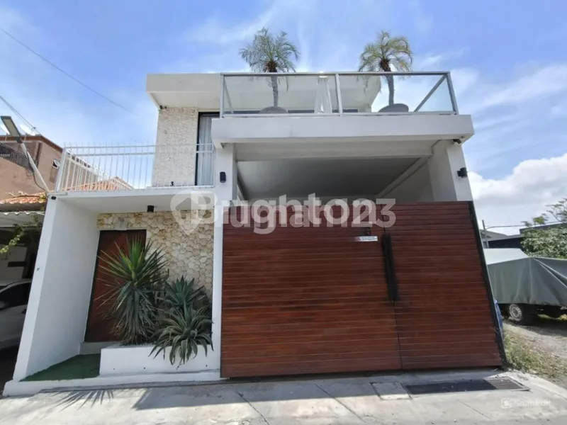 Dijual | Rumah Modern 2 Lantai Full Furnished Hadap Utara - Lokasi Nyaman & Siap Huni - Bali in Bali