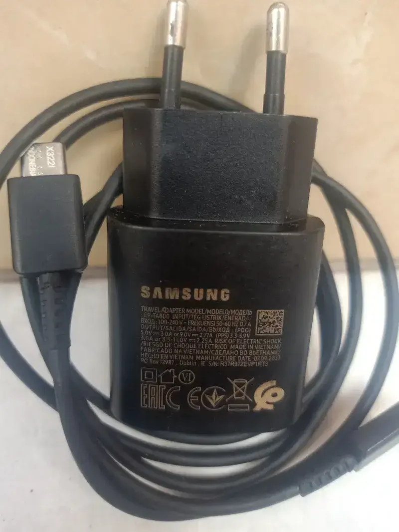 CHARGER BEKAS ASLI BAWAAN SAMSUNG S20, S20+, S20 ULTRA TIPE C TO C - Electronics in Bali