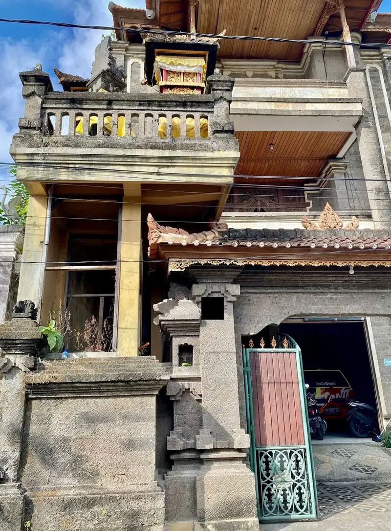 Rumah 3 Lantai Area Padang sambian Denpasar - Real Estate in Bali