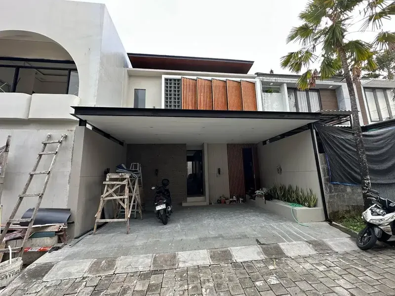 DI JUAL VILLA DI PADONAN DEKAT DENGAN CANGGU BADUNG BALI - Real Estate in Bali