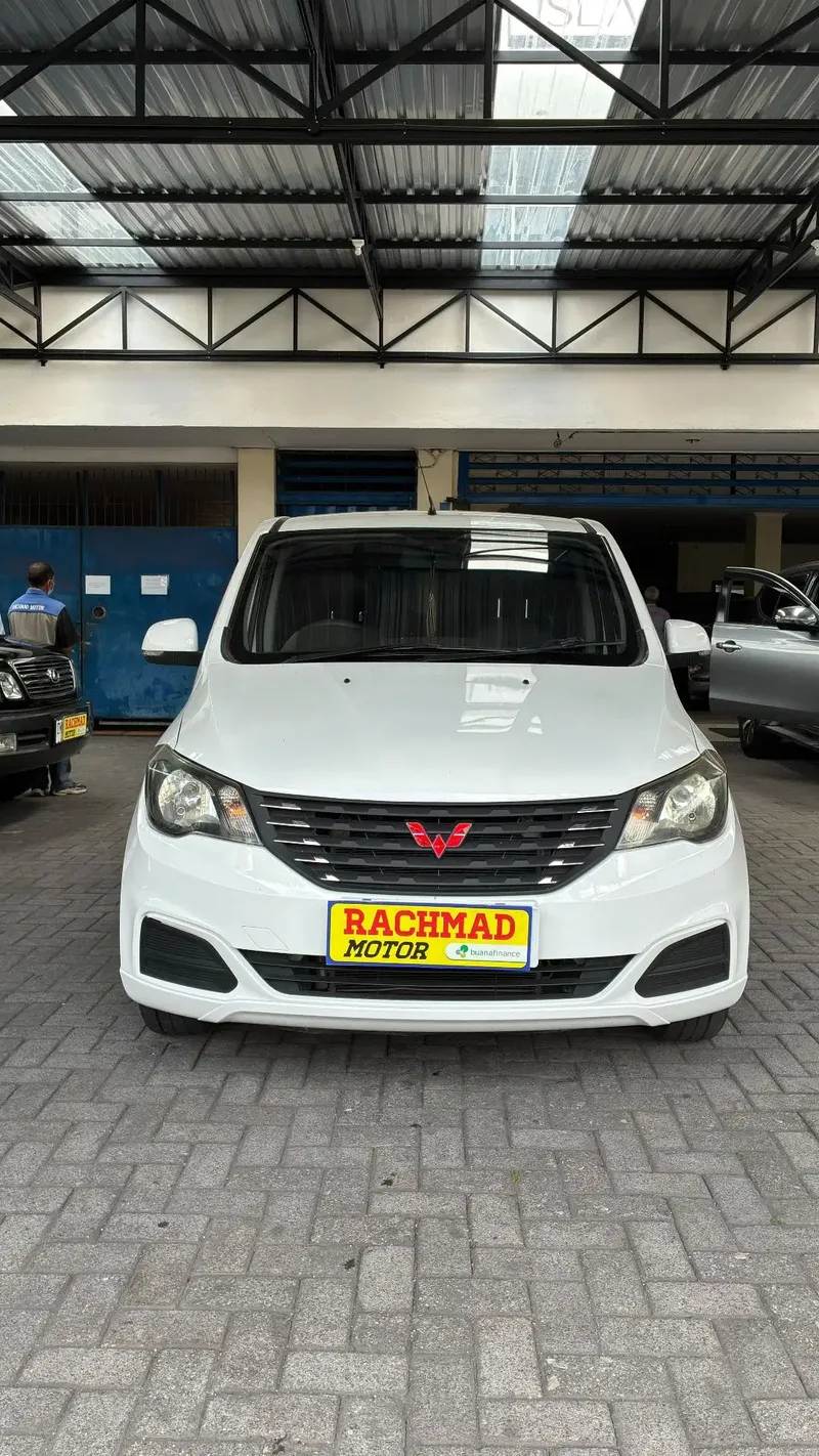Wuling confero DB 2022 putih manual - Vehicles in Bali