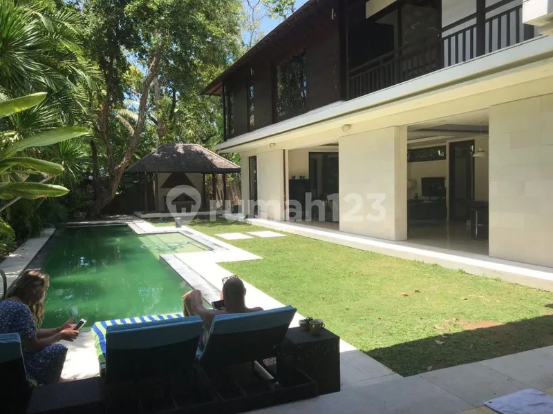 Villa Dijual Lokasi Seminyak - Real Estate in Bali