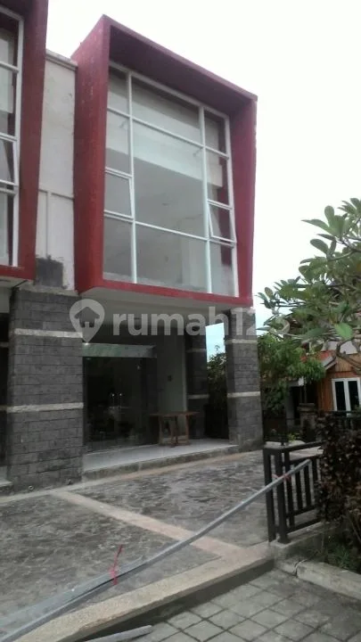 Ruko Siap Huni 2.5 Lantai Terawat Lokasi Strategis Nusa Dua Bali - Real Estate in Bali