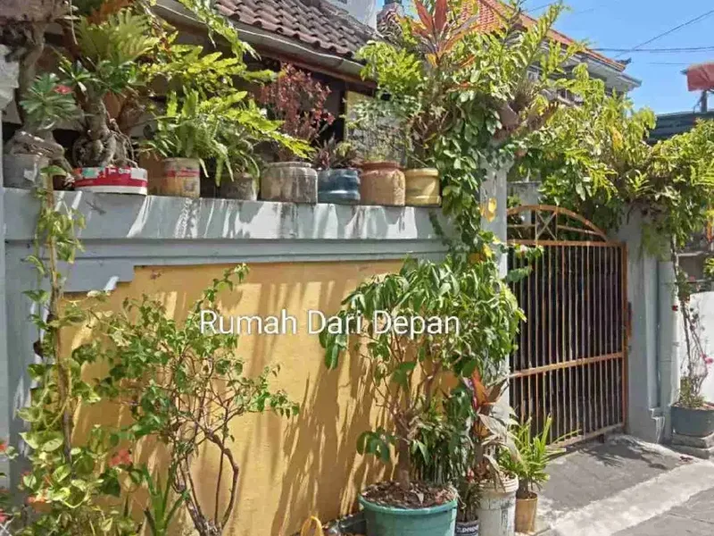 Di jual rumah second 1 setengah lantai berlokasi sangat strategis jalan aseman canggu deket brawa - Real Estate in Bali