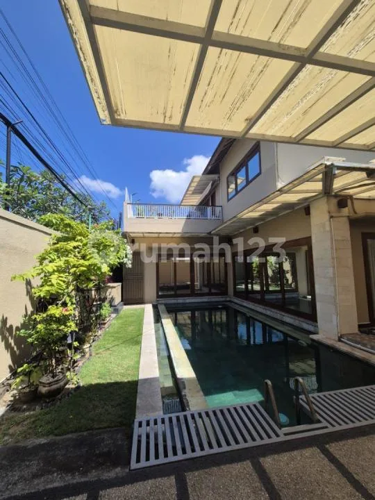 2-Bedroom Villa For Sale - Kerobokan, Kuta Utara, Bali - Fully Furnished - Real Estate in Bali