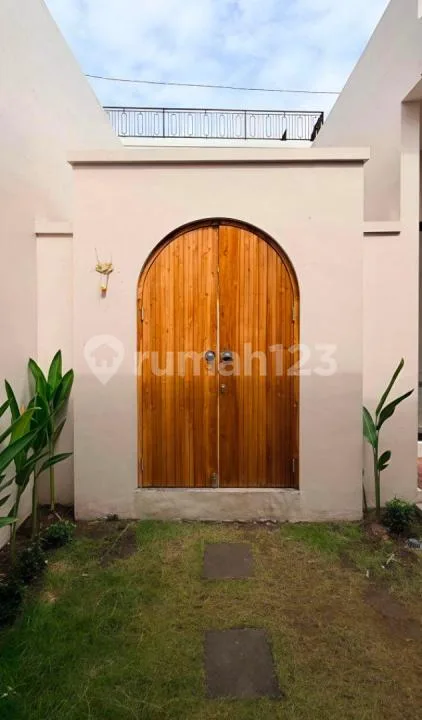 Brandnew Nonefurnished Villa Near To Seseh Beach - Bali in Bali