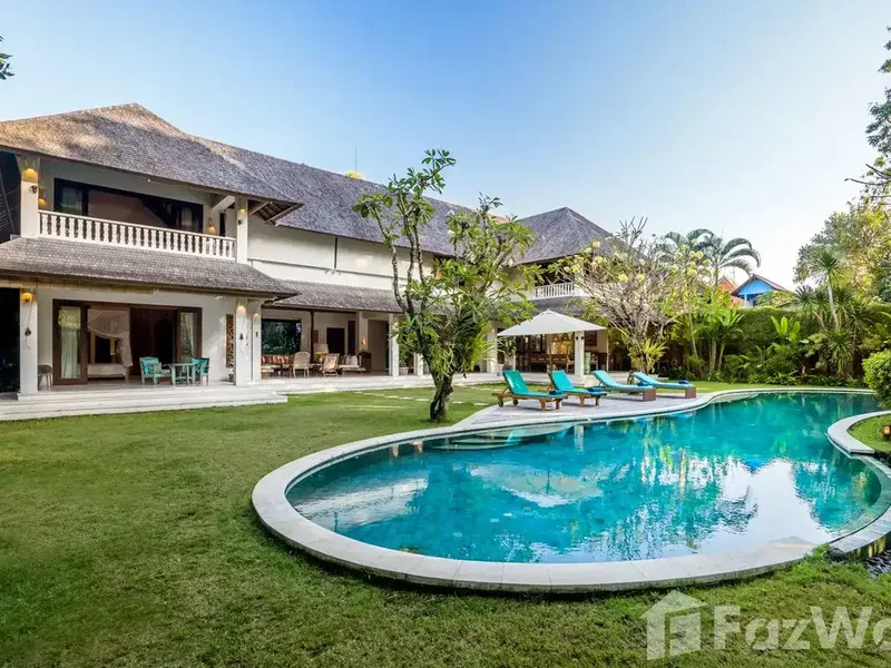 4 Bedroom Villa for sale in Kerobokan, Bali - Real Estate in Bali