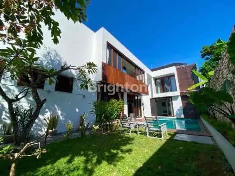 4 BR OPEN SPACE TROPICAL VILLA IN SANUR PRIME AREA - Bali in Bali
