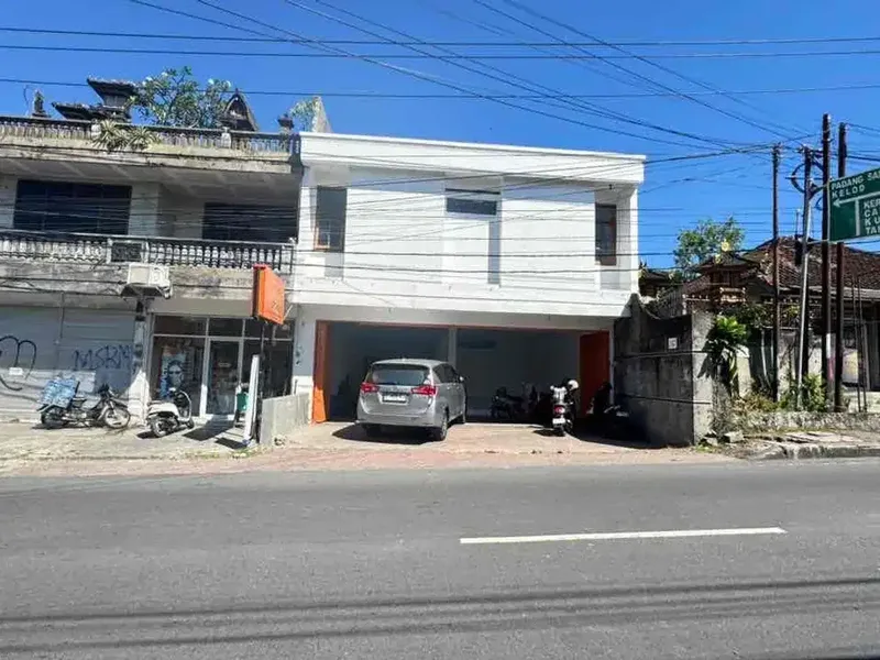 Ruko Plus Tanah di Jl Utama Gunung Agung Denpasar - Real Estate in Bali