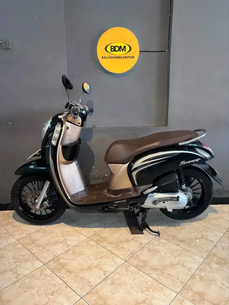 Honda. Scoopy fi thn 2014 cash Bali dharma motor - Vehicles in Bali