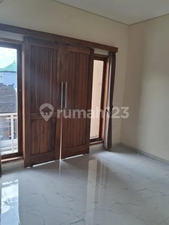 For Rent New Rumah Bagus 2 LT Kawasan Startegis Dekat Central Renon - Real Estate in Bali
