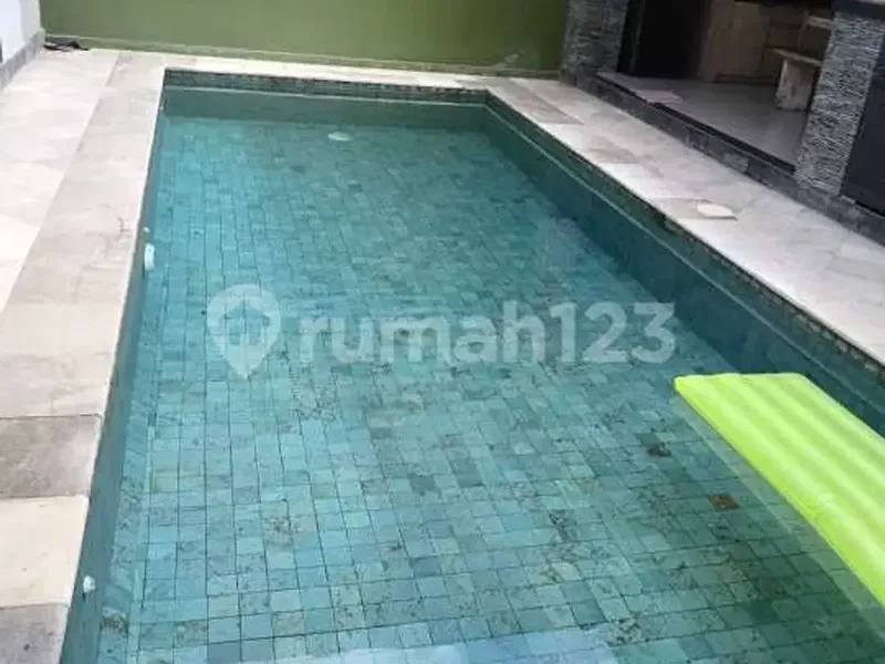 Luxury Villa Fully Furnished di Jimbaran, Kolam Renang Pribadi - Real Estate in Bali