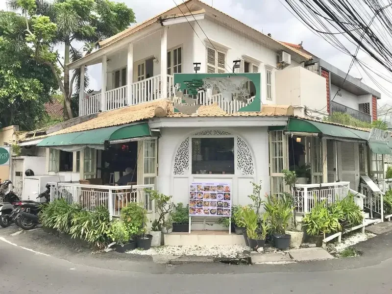 RESTO 2 LANTAI SIAP USAHA DI KEROBOKAN - Real Estate in Bali