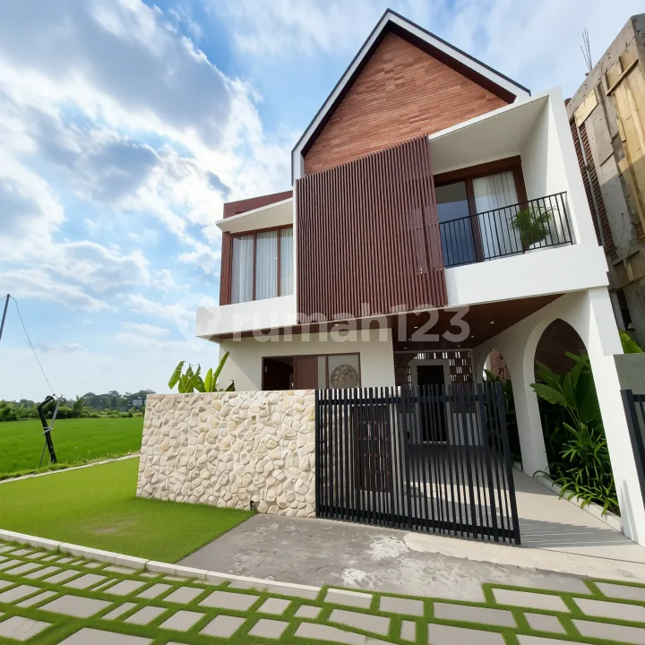 Villa SHM Desain Minimalis Dekat Pantai Kedungu - Real Estate in Bali