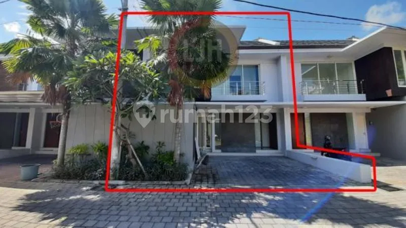 2 Storey Beautiful And Minimalist House With 3 Bedrooms. Close To Mall Bali Galeria And Airport Ngurah Rai - Real Estate in Bali