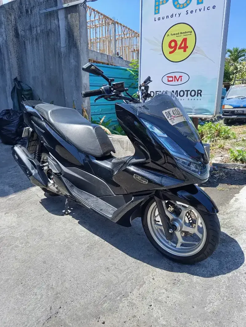 PCX 160 th 2024 hitam Deva motor - Vehicles in Bali