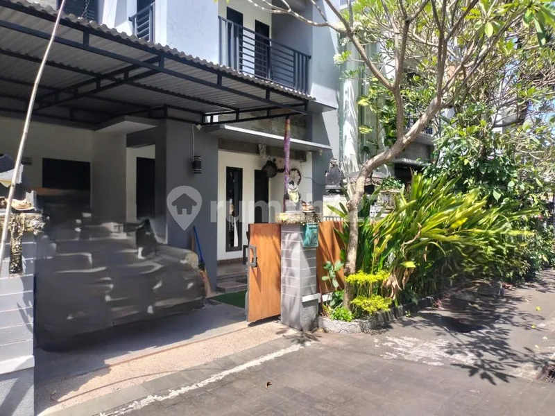 Rumah Nyaman 2 Lantai di Muding Ada 3 Kamar Yt - Real Estate in Bali