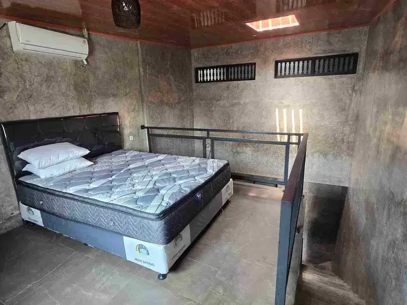 Disewakan UNIT tipe mezzanine 2 lantai di Dalung permai kerobokan bali - Real Estate in Bali