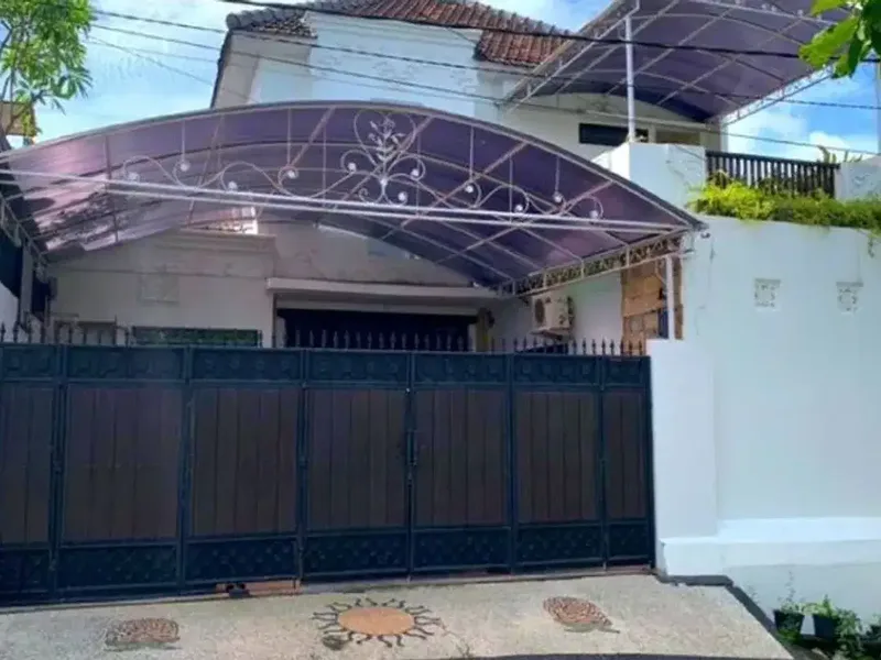 RUMAH STRATEGIS 2 LANTAI DI PADANGSAMBIAN DENPASAR - Real Estate in Bali