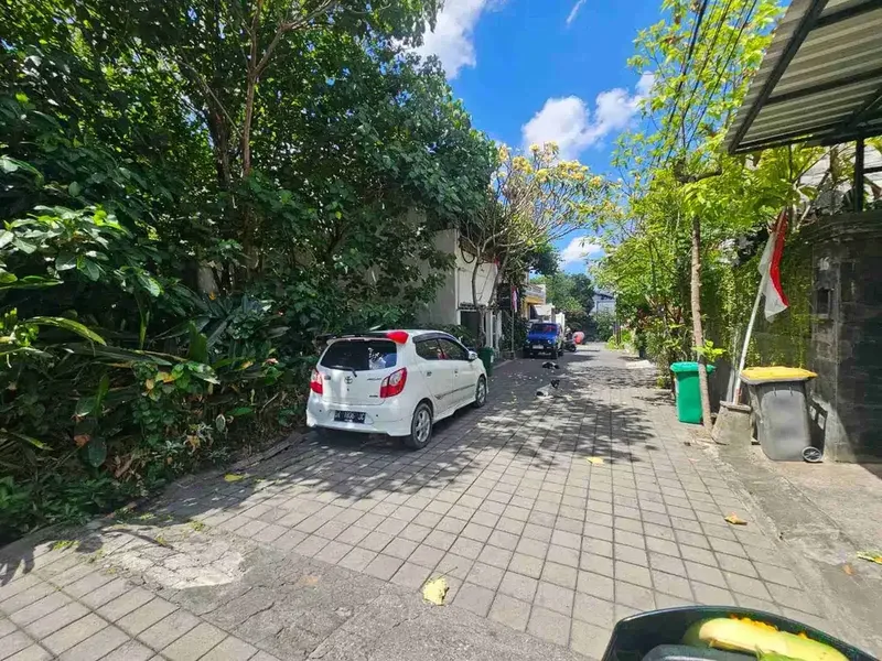 Tanah 150m2 di gn patas Padang sambian Denpasar - Bali in Bali