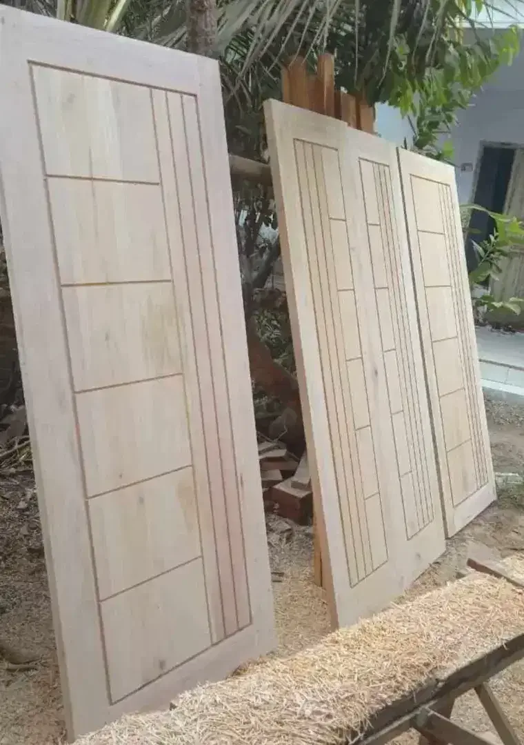 Jual daun pintu bahan kayu mahoni dan jati - Home & Garden in Bali