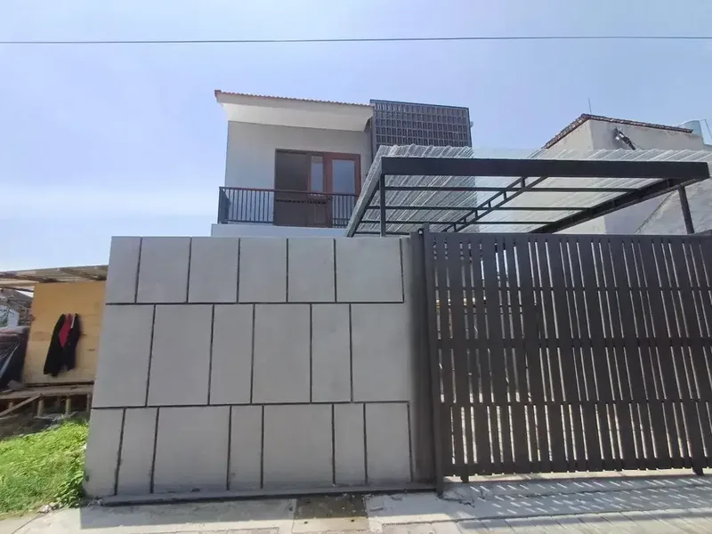 Rumah Brand New Lantai 2 Modern Tropical Minimalis - Bali in Bali