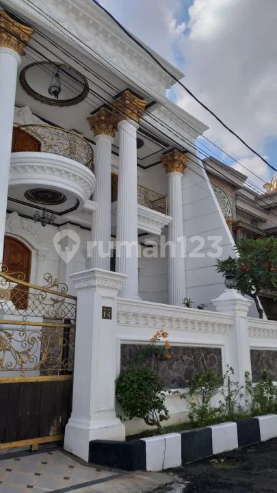 Rumah Sultan Shm Eropa Style Dekat Transmall Denpasar Barat - Bali in Bali