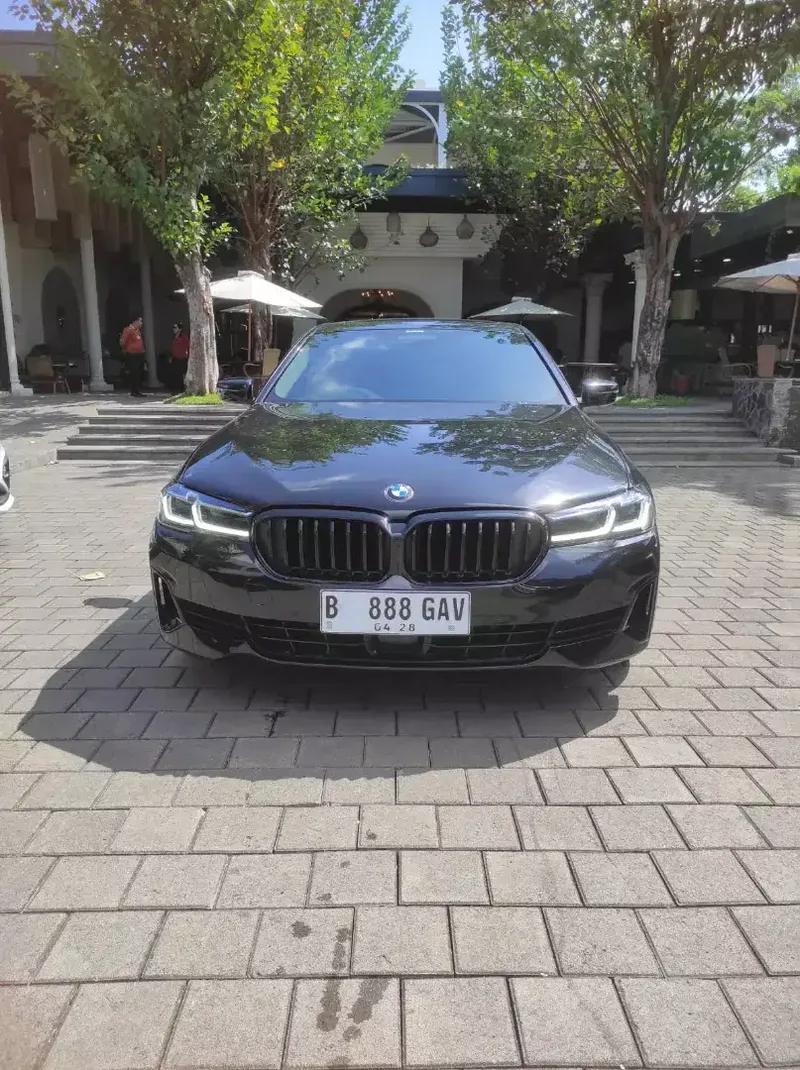 BMW 530i opulence 2.0 AT turbo 2023 - Bali in Bali