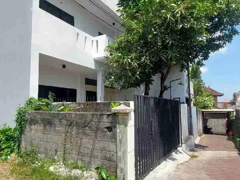 Rumah Di Daerah Canggu dekat ke Semer, Umalas Denpasar Barat - Real Estate in Bali