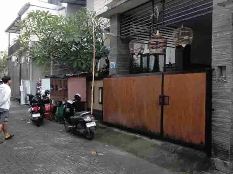 Rumah Minimalis 2 Lantai One Gate Muding Kerobokan - Real Estate in Bali