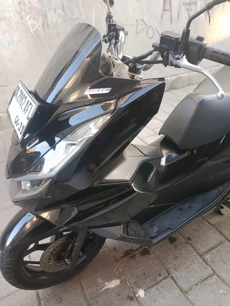 Honda pcx 160 cc abs (hitam) - Vehicles in Bali