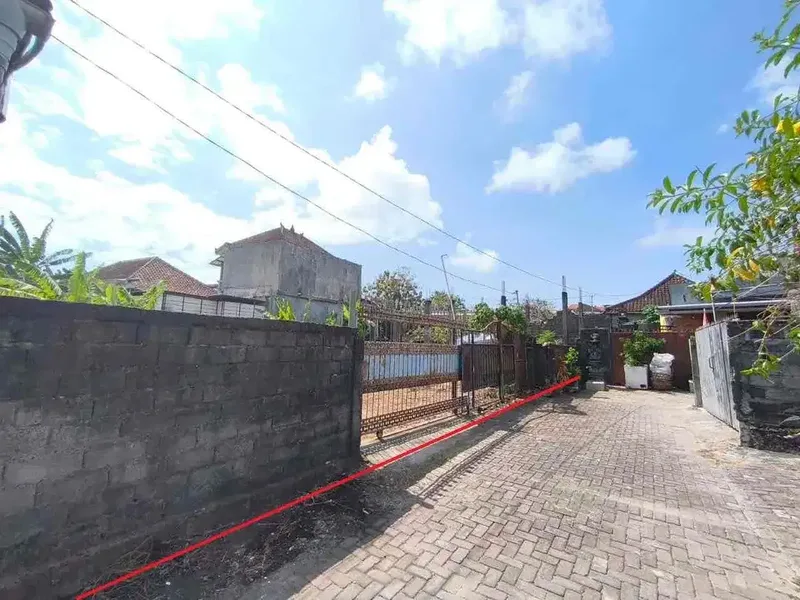 Tanah Strategis MURAH Jl Tembusan Taman Griya Jimbaran - Bali in Bali